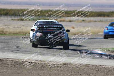 media/Oct-26-2025-CalClub SCCA (Sun) [[8ce1e69566]]/Group 2/Grapevine/